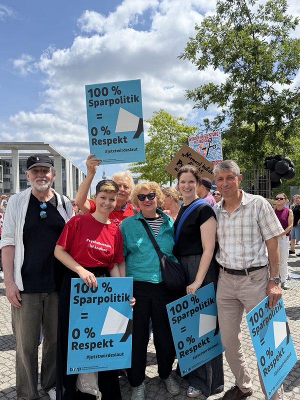 Kandidat:innen des Bündnisses bei der Demonstration